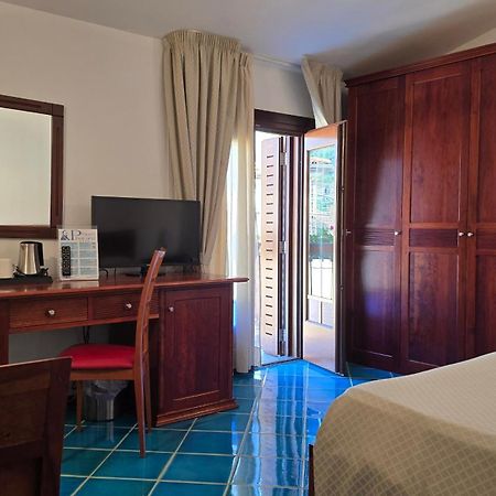 Hotel Pisacane سابري المظهر الخارجي الصورة