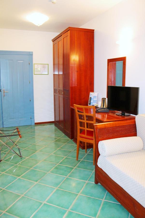 Hotel Pisacane سابري المظهر الخارجي الصورة