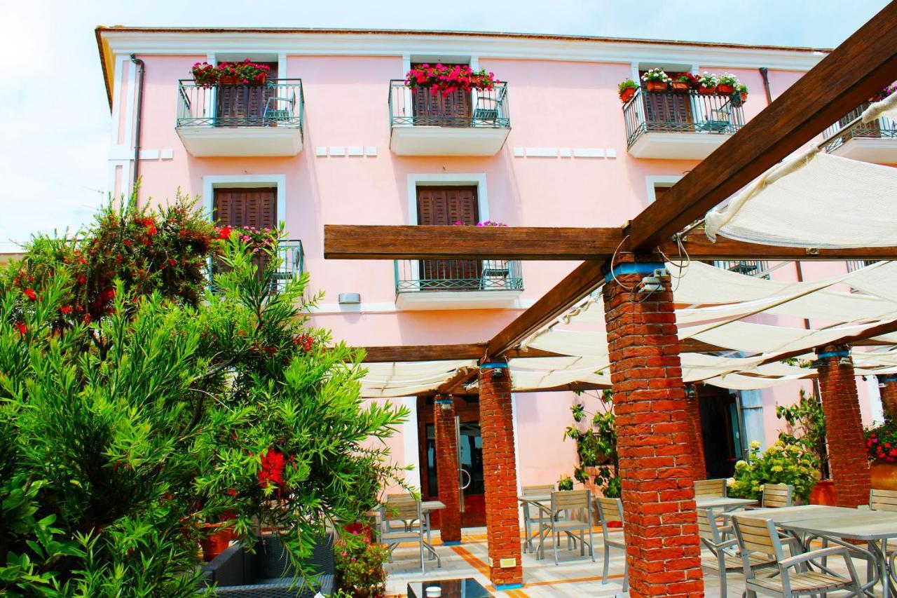 Hotel Pisacane سابري المظهر الخارجي الصورة