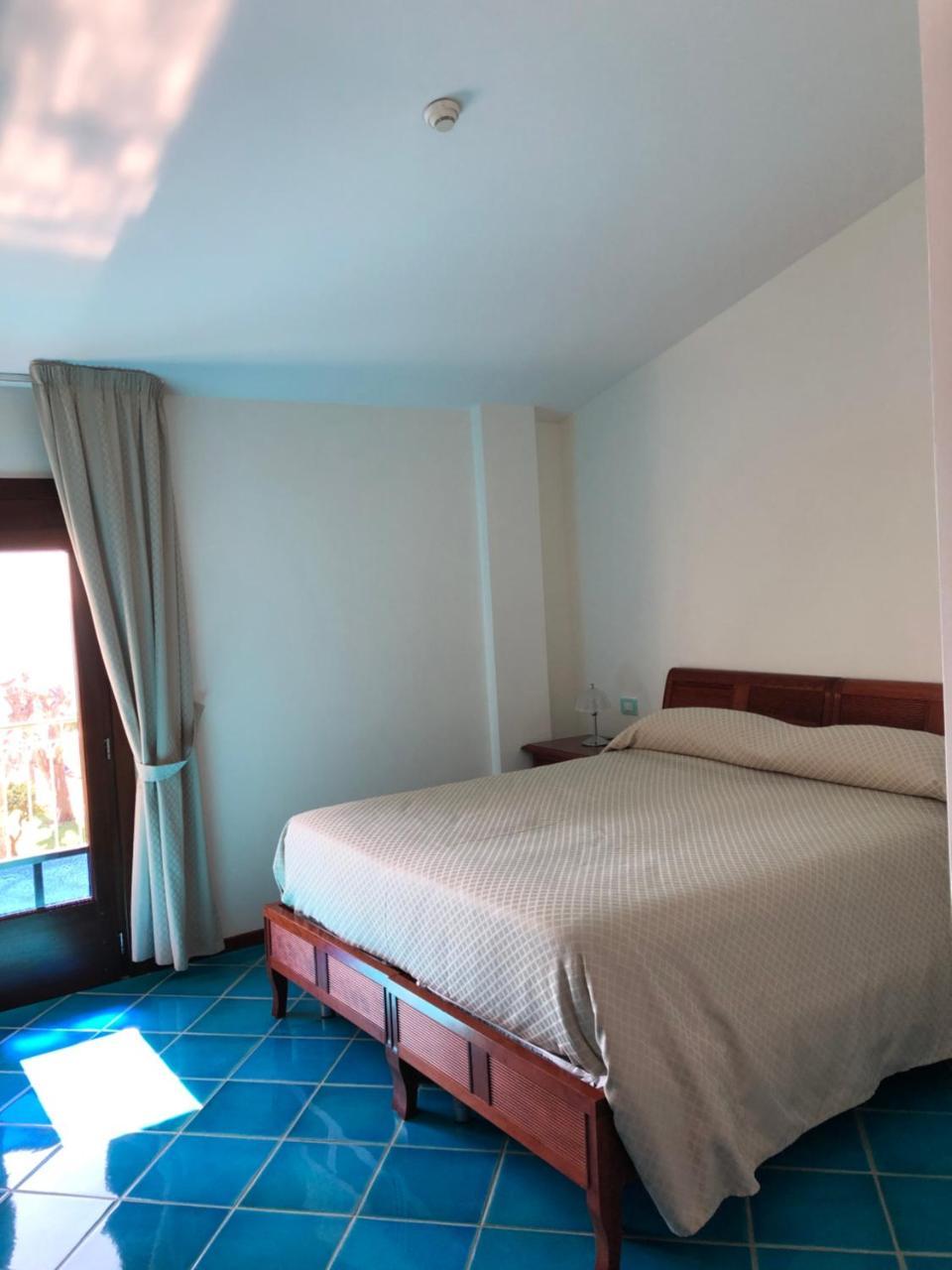 Hotel Pisacane سابري المظهر الخارجي الصورة